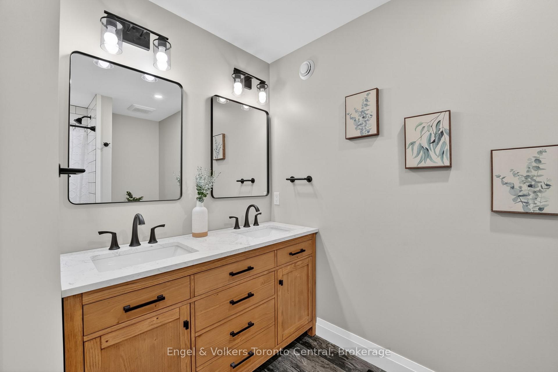 Photo 22 of 1093 Highway 141 Drive, Seguin — HOMEH