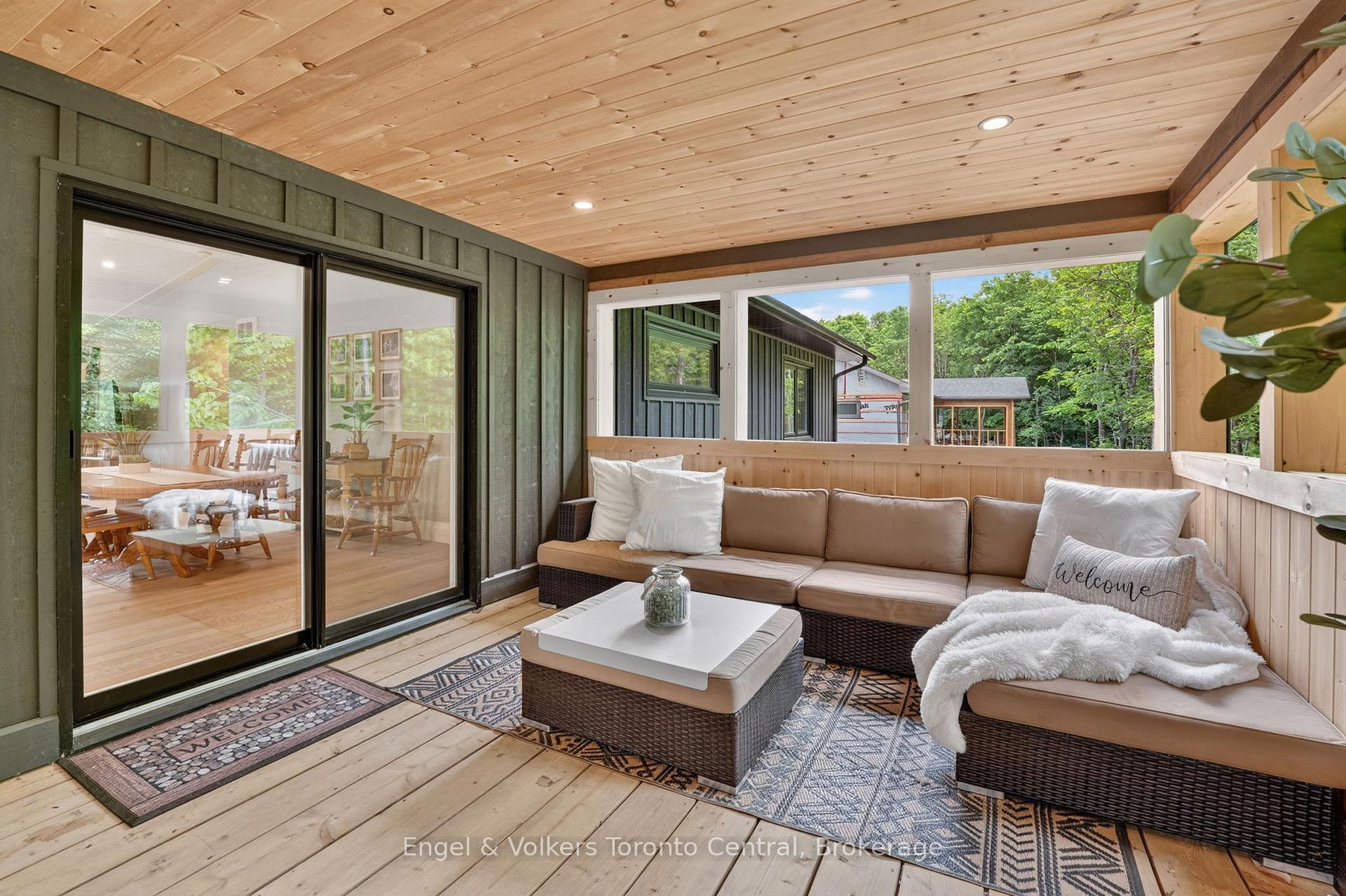 Photo 29 of 1093 Highway 141 Drive, Seguin — HOMEH