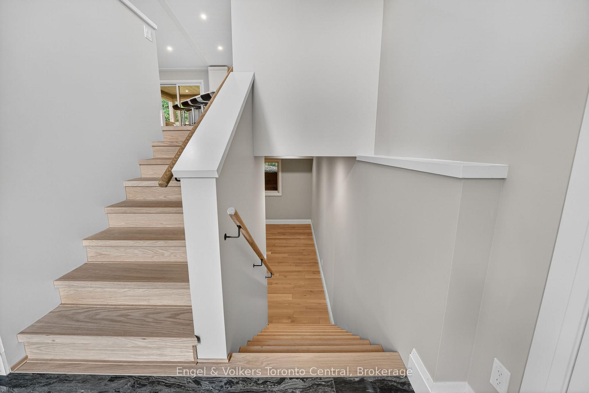 Photo 31 of 1093 Highway 141 Drive, Seguin — HOMEH