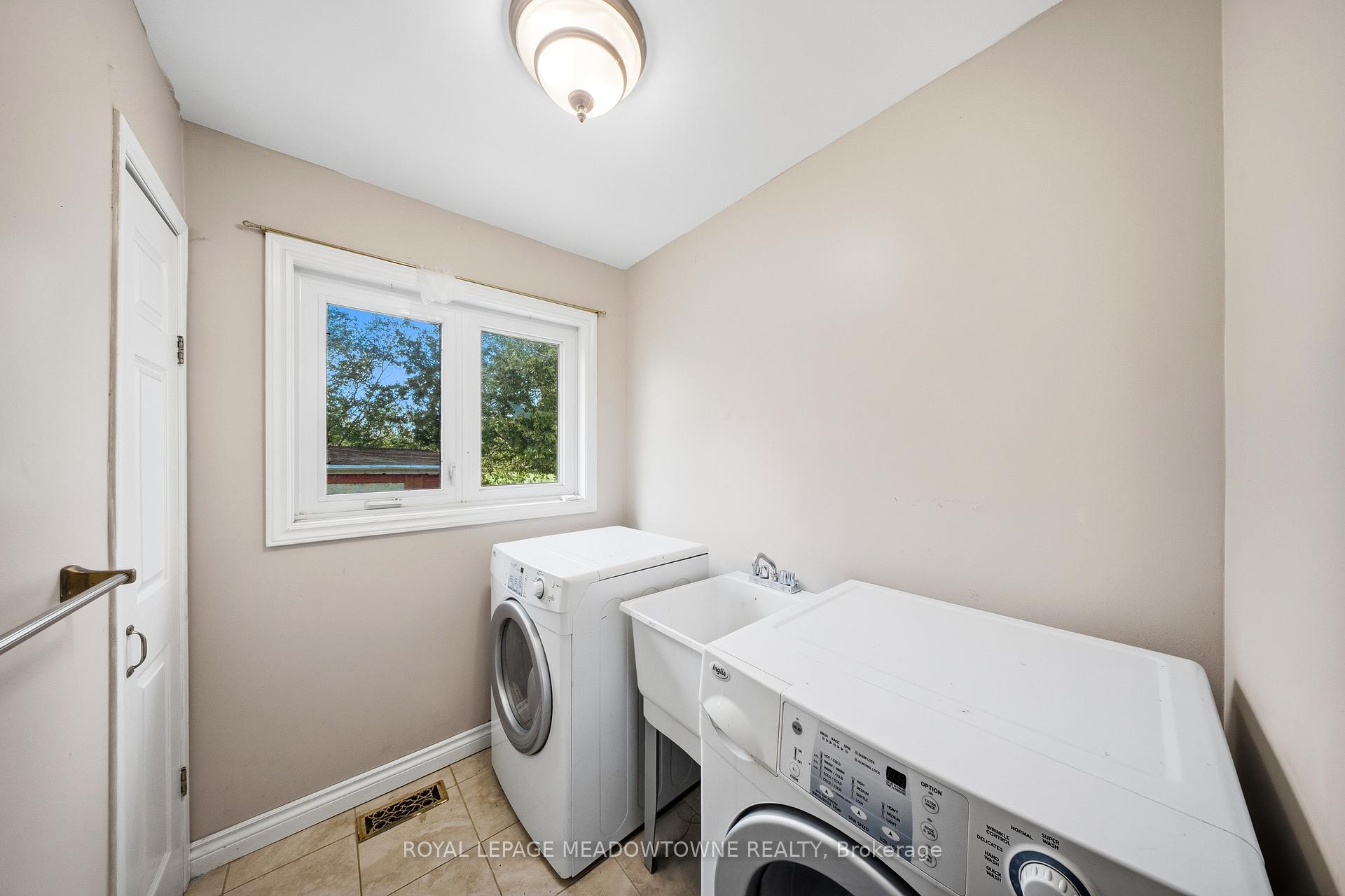 Photo 13 of 9078 Wellington Rd 124, Erin, Rural Erin — HOMEH
