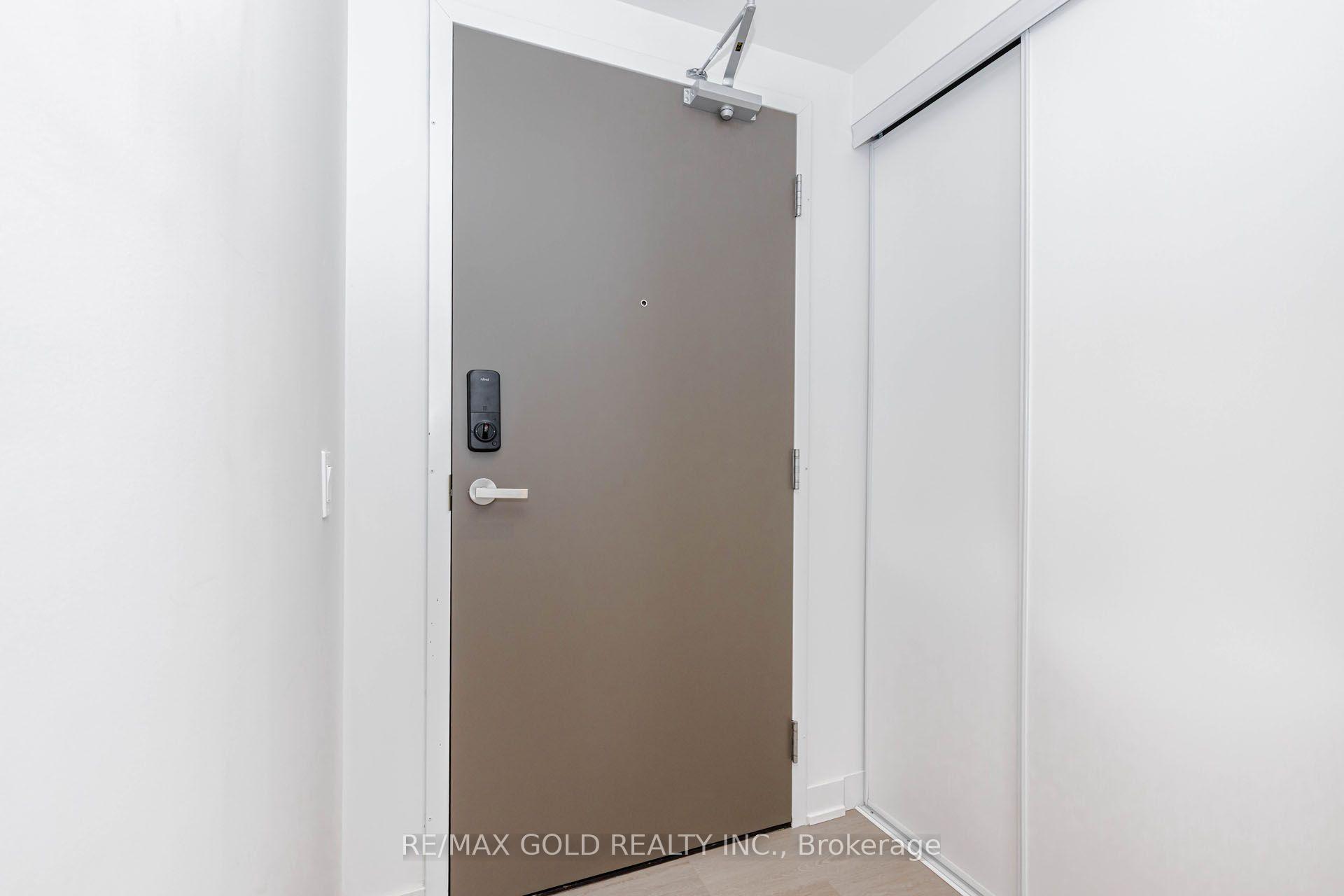 Photo 12 of Unit 4408, 448 Burnhamthorpe Road, Mississauga, City Centre — HOMEH
