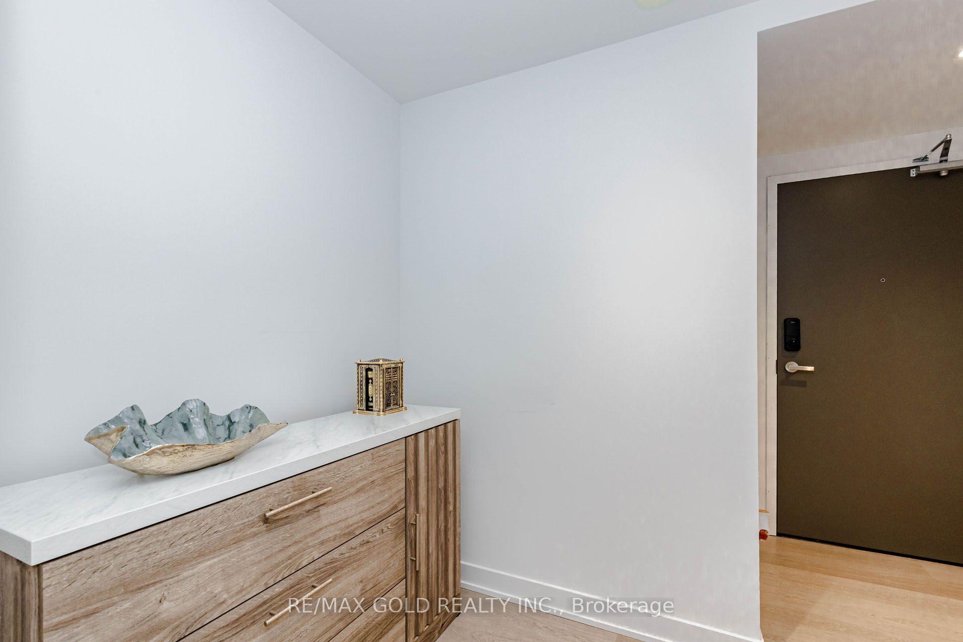 Photo 13 of Unit 4408, 448 Burnhamthorpe Road, Mississauga, City Centre — HOMEH