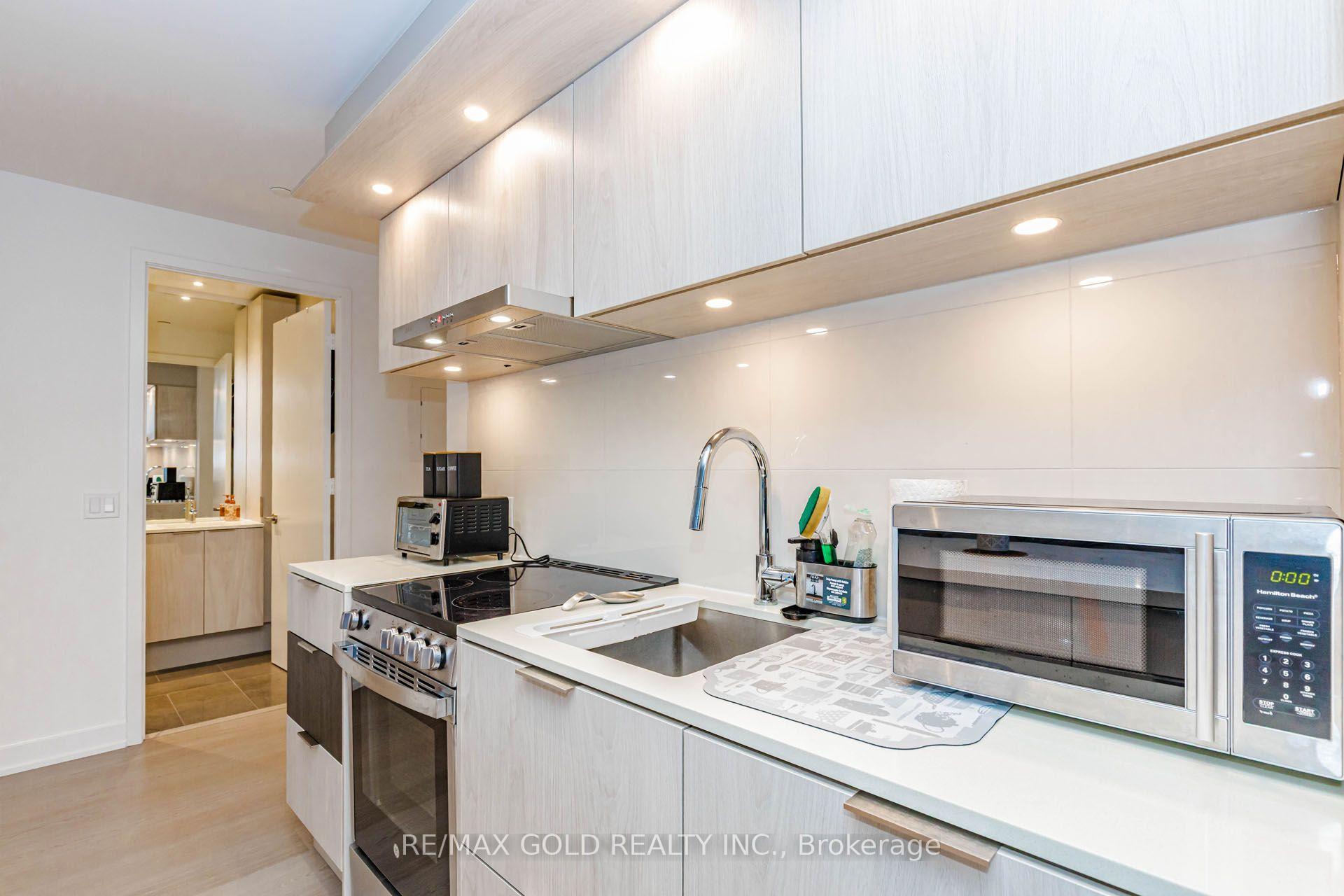 Photo 20 of Unit 4408, 448 Burnhamthorpe Road, Mississauga, City Centre — HOMEH