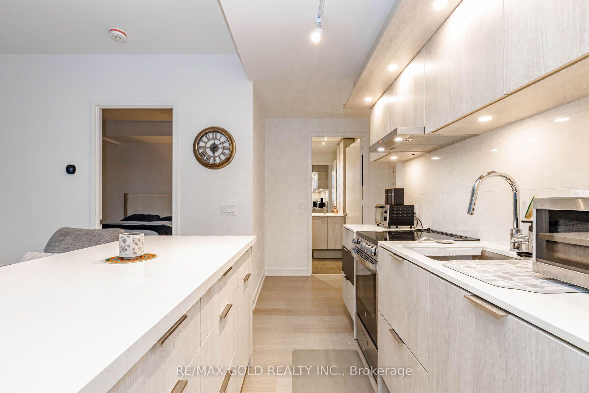 Photo 23 of Unit 4408, 448 Burnhamthorpe Road, Mississauga, City Centre — HOMEH