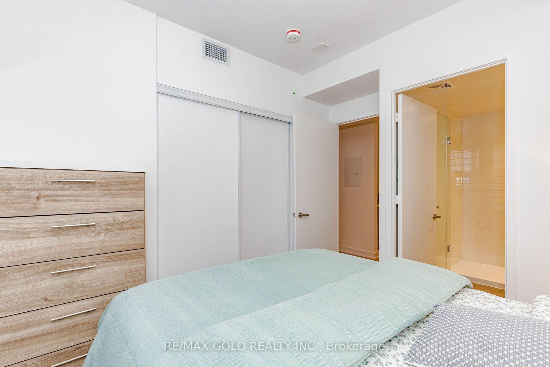 Photo 32 of Unit 4408, 448 Burnhamthorpe Road, Mississauga, City Centre — HOMEH