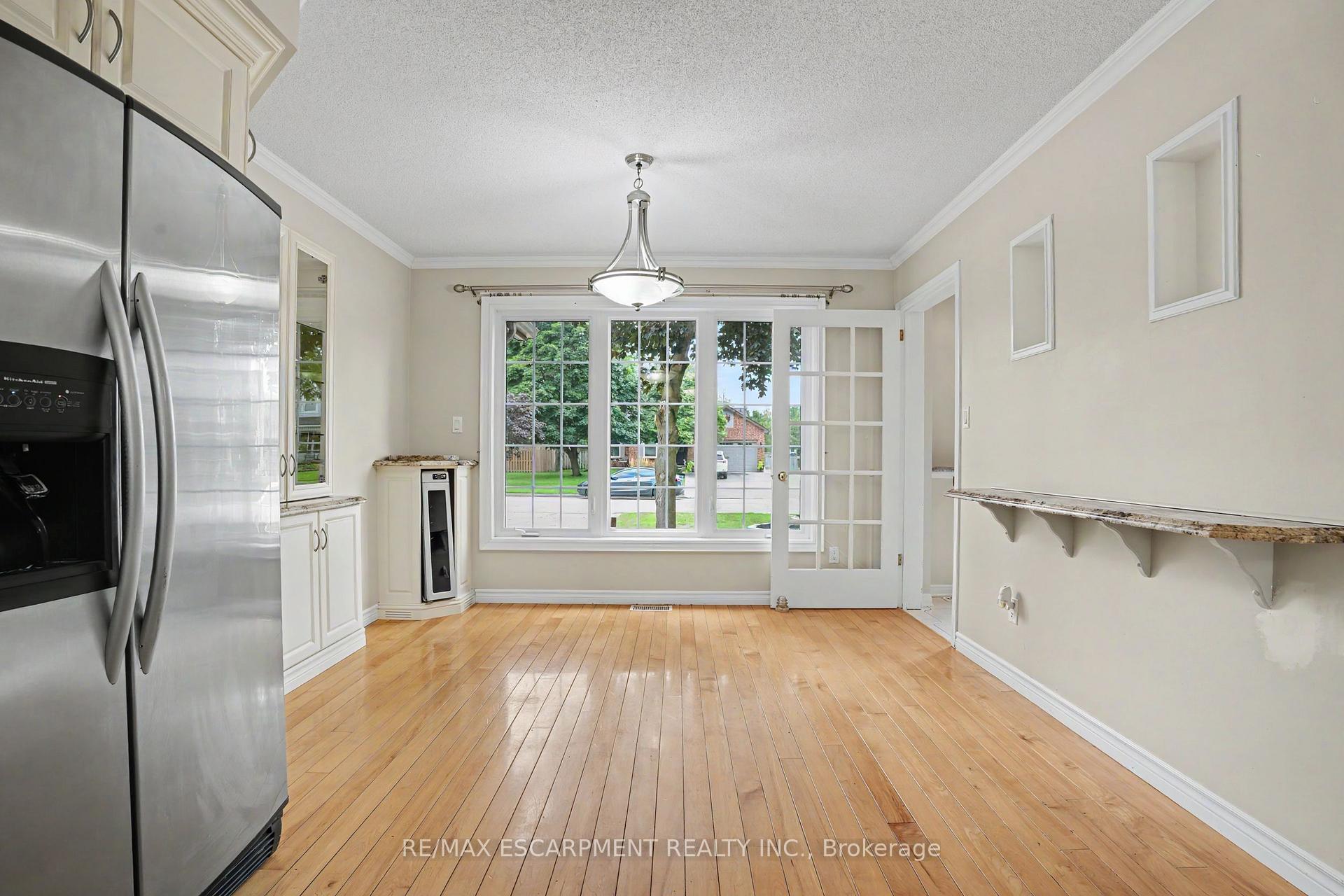 Photo 10 of 21 Farewell Crescent, West Lincoln, Smithville — HOMEH