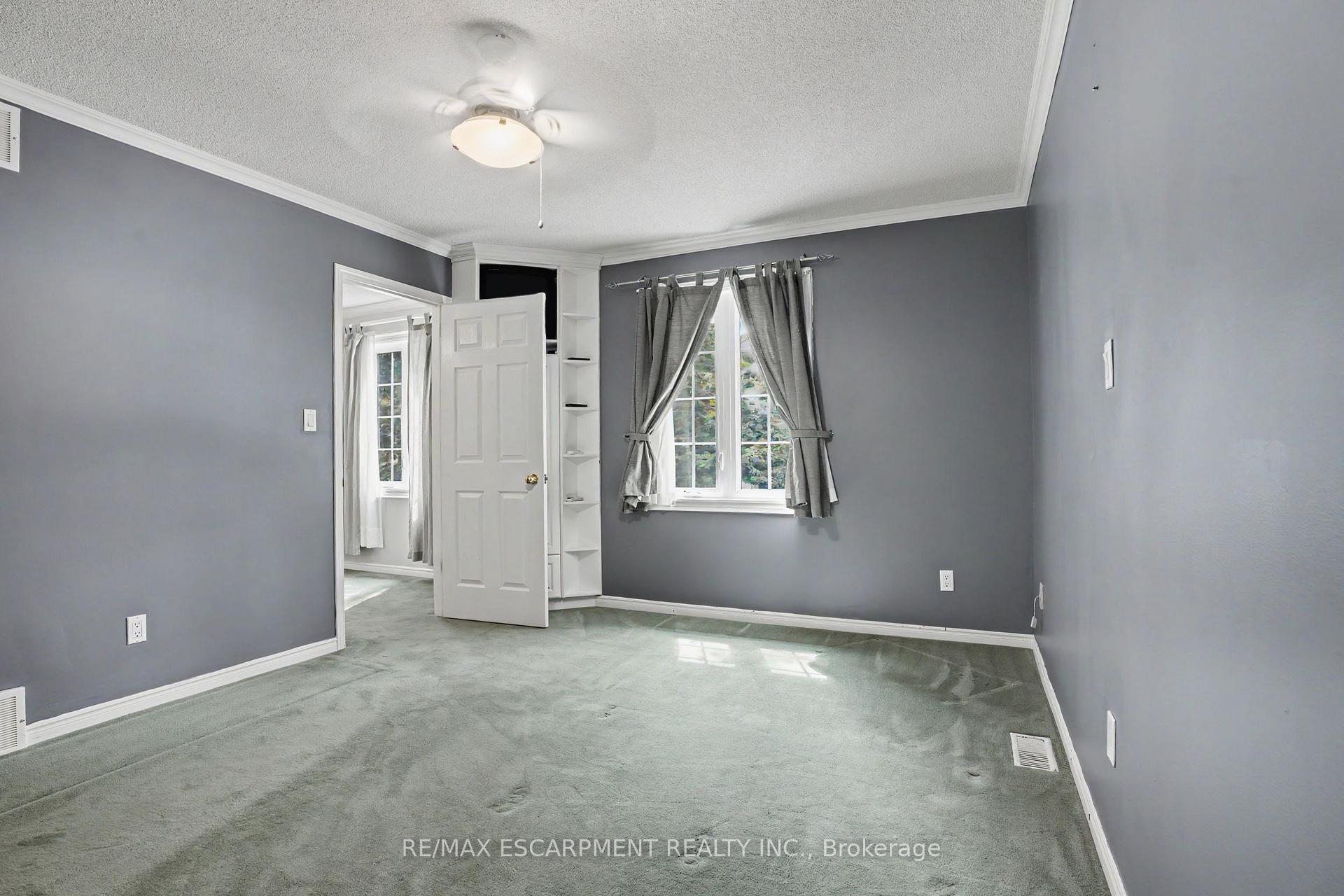 Photo 17 of 21 Farewell Crescent, West Lincoln, Smithville — HOMEH