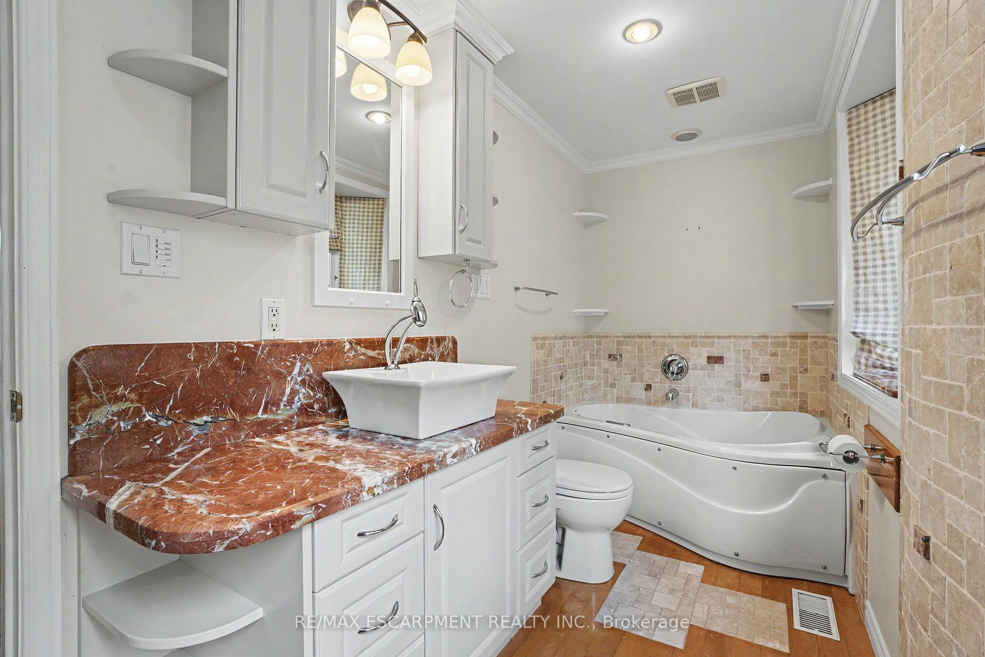 Photo 21 of 21 Farewell Crescent, West Lincoln, Smithville — HOMEH