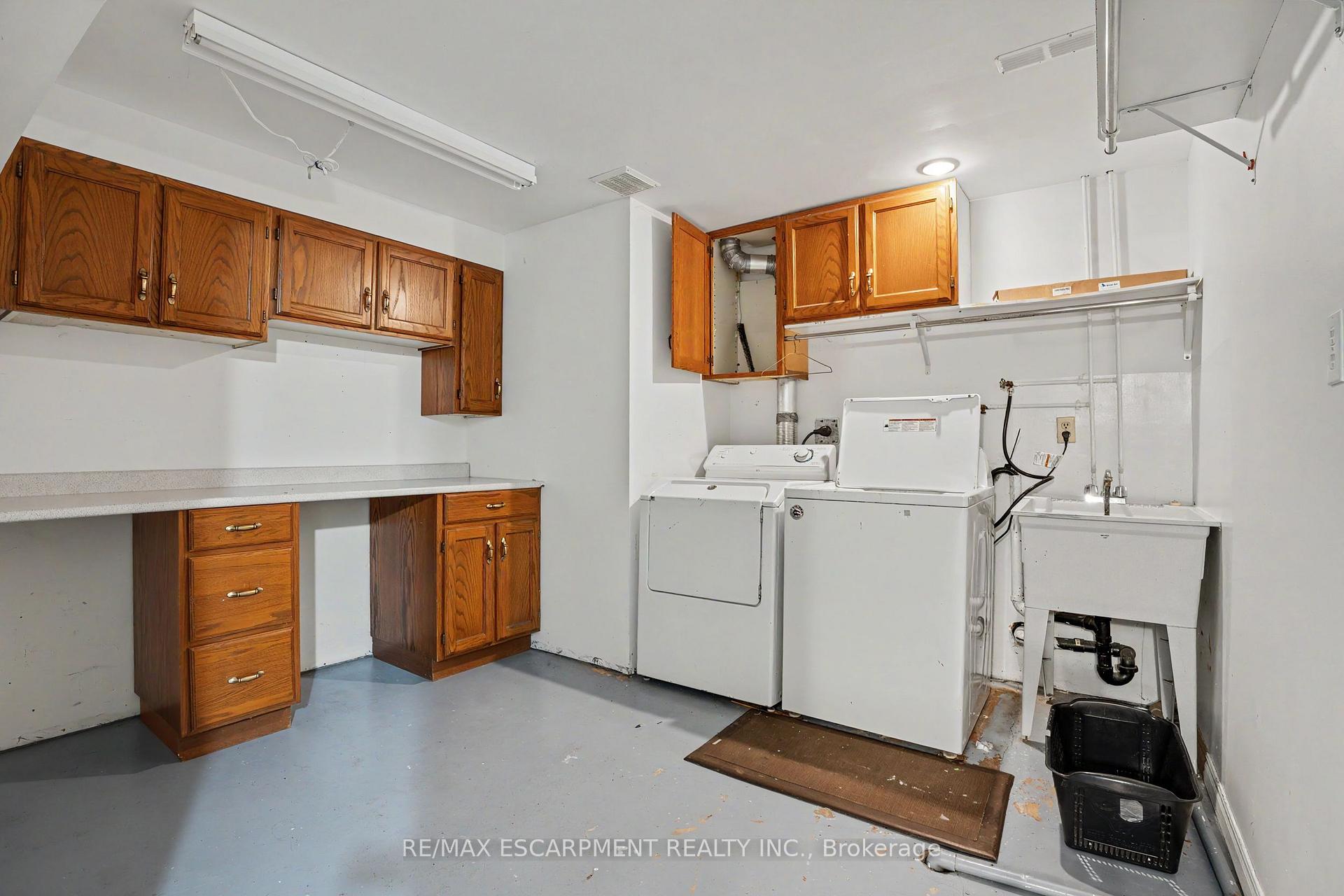 Photo 29 of 21 Farewell Crescent, West Lincoln, Smithville — HOMEH