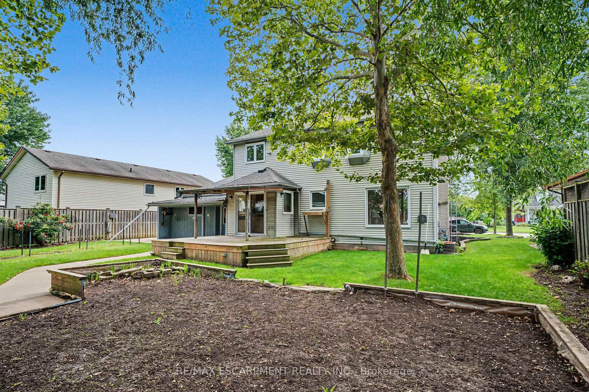 Photo 34 of 21 Farewell Crescent, West Lincoln, Smithville — HOMEH