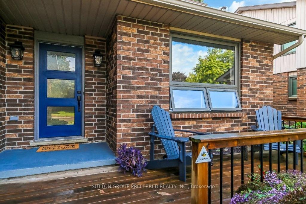 Photo 3 of 406 Hartson Road, London, North O — HOMEH