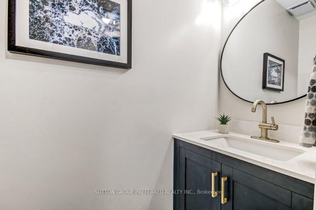 Photo 5 of 406 Hartson Road, London, North O — HOMEH