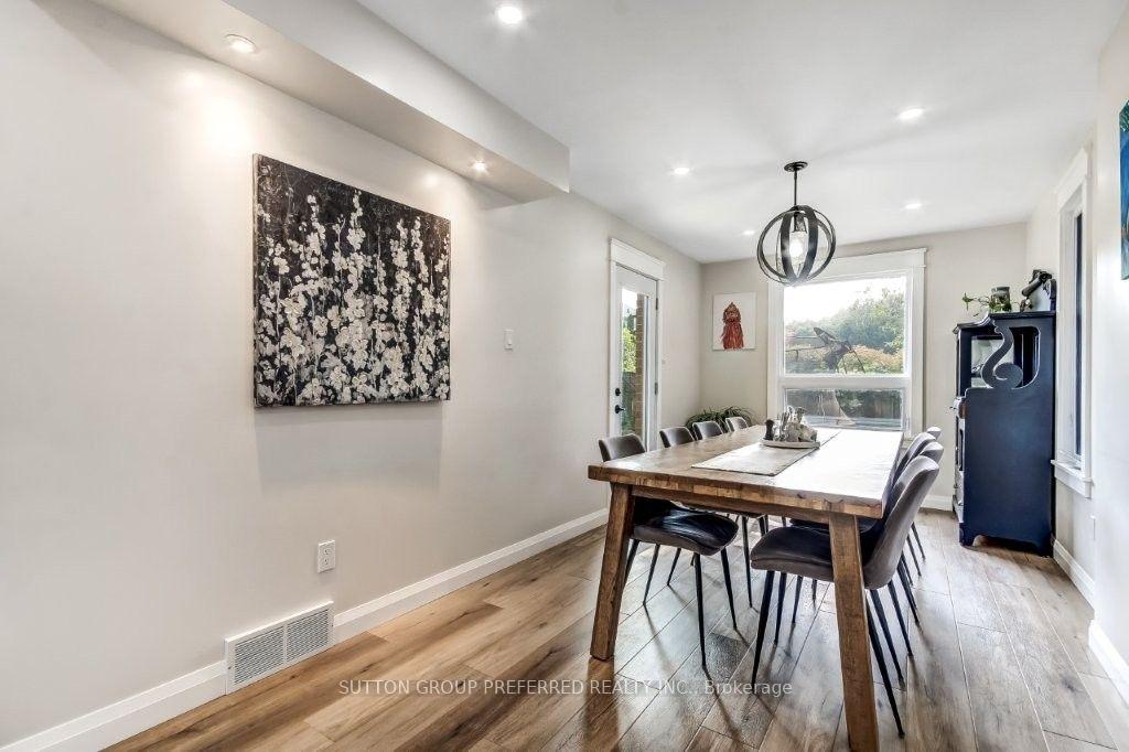 Photo 8 of 406 Hartson Road, London, North O — HOMEH