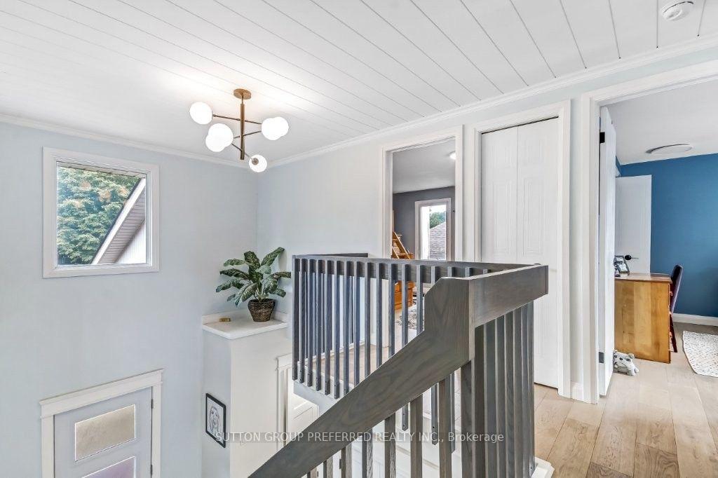 Photo 17 of 406 Hartson Road, London, North O — HOMEH