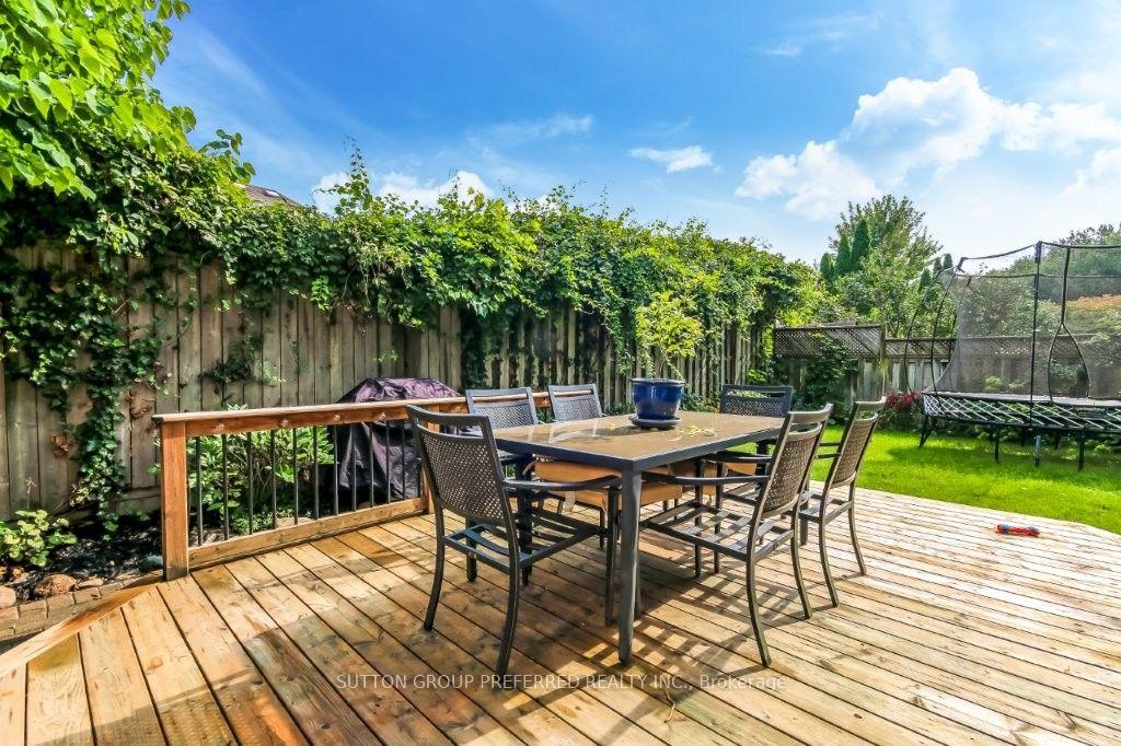 Photo 29 of 406 Hartson Road, London, North O — HOMEH
