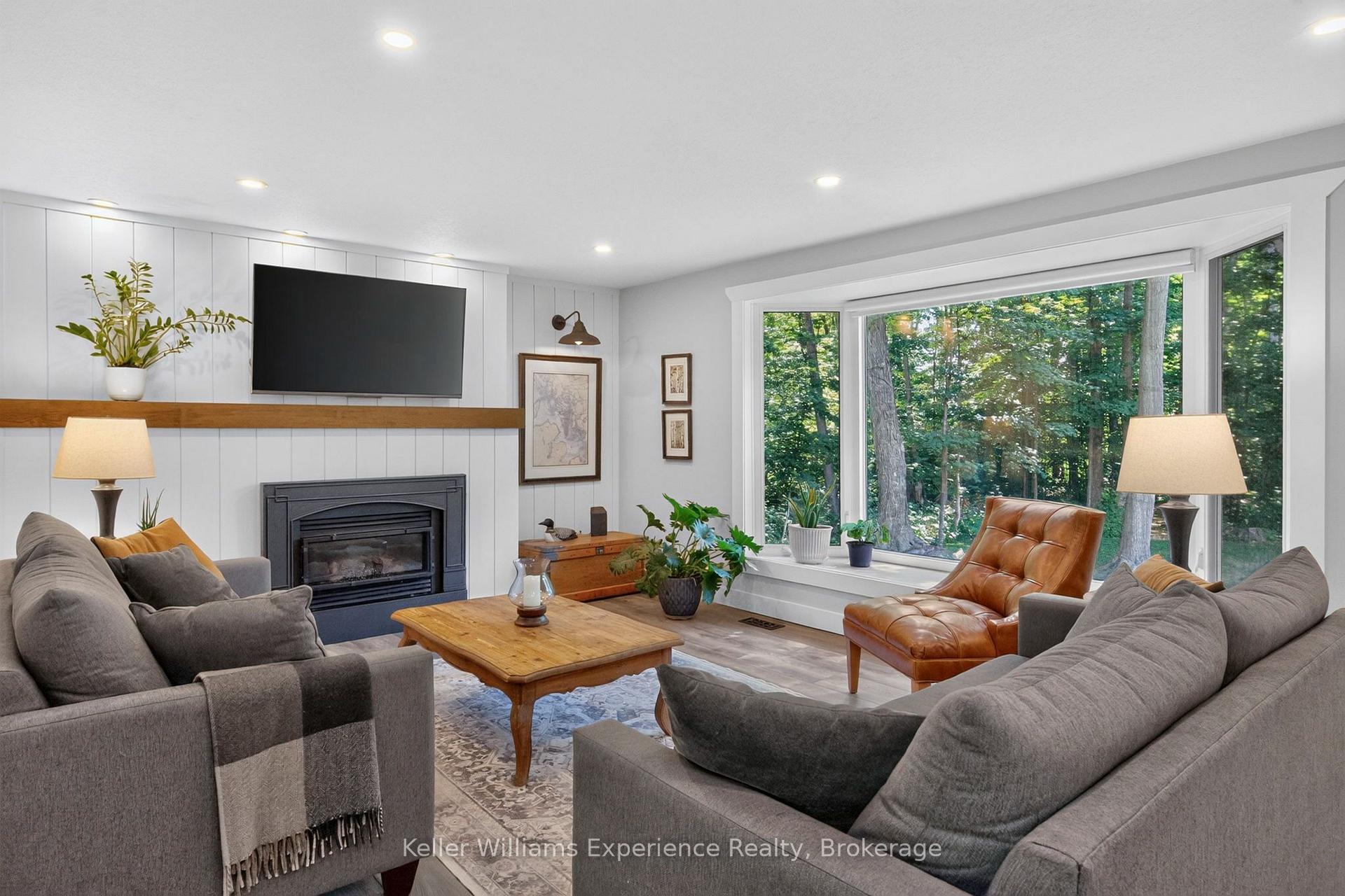 Photo 10 of 469 Parkview Court, Midland — HOMEH