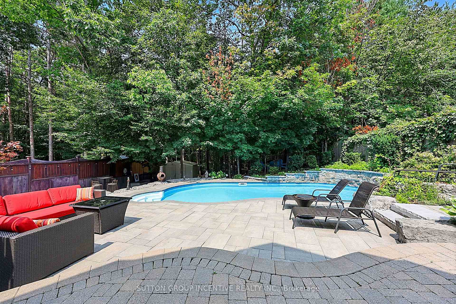 Photo 4 of 102 Cumming Drive, Barrie, Ardagh — HOMEH