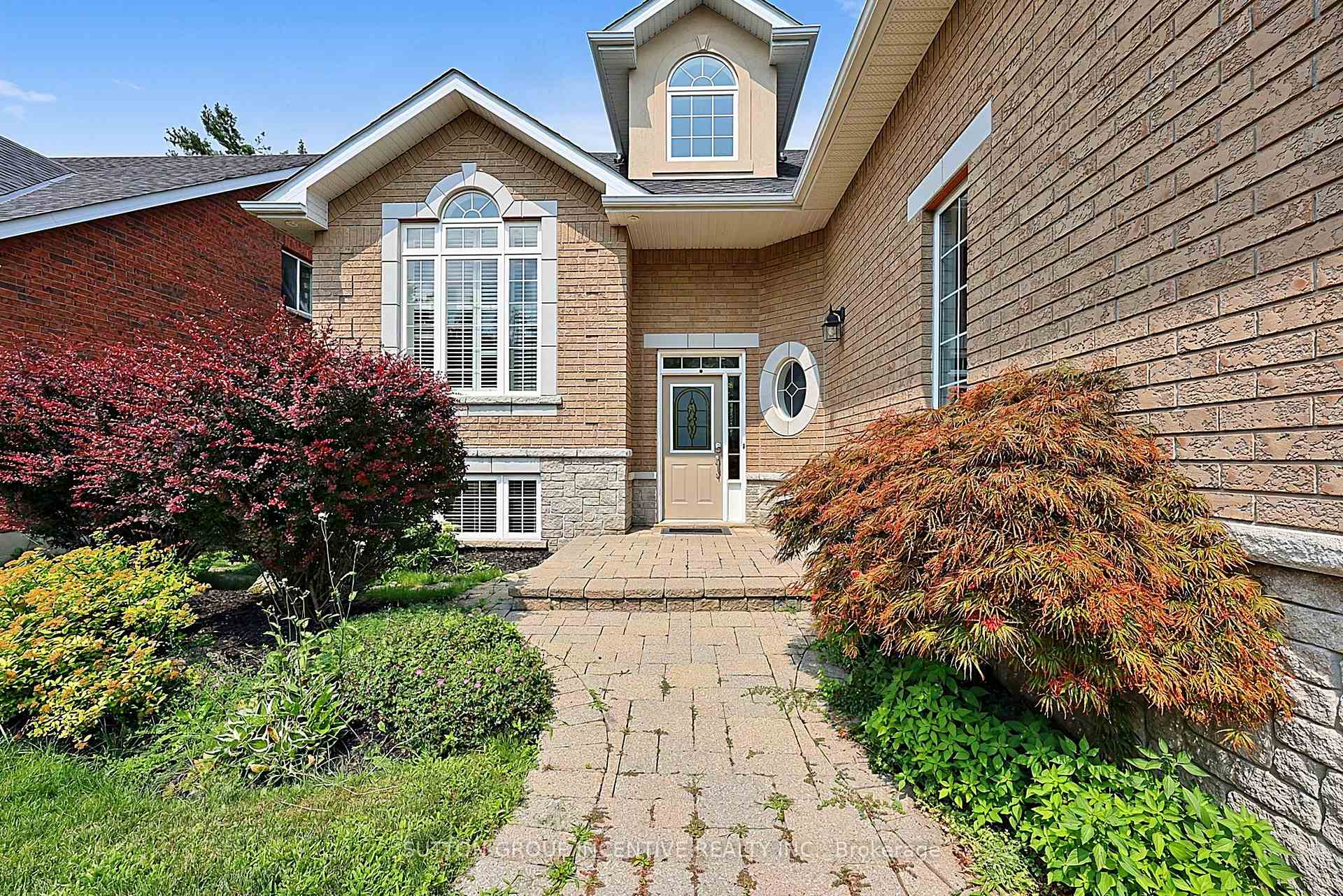 Photo 16 of 102 Cumming Drive, Barrie, Ardagh — HOMEH