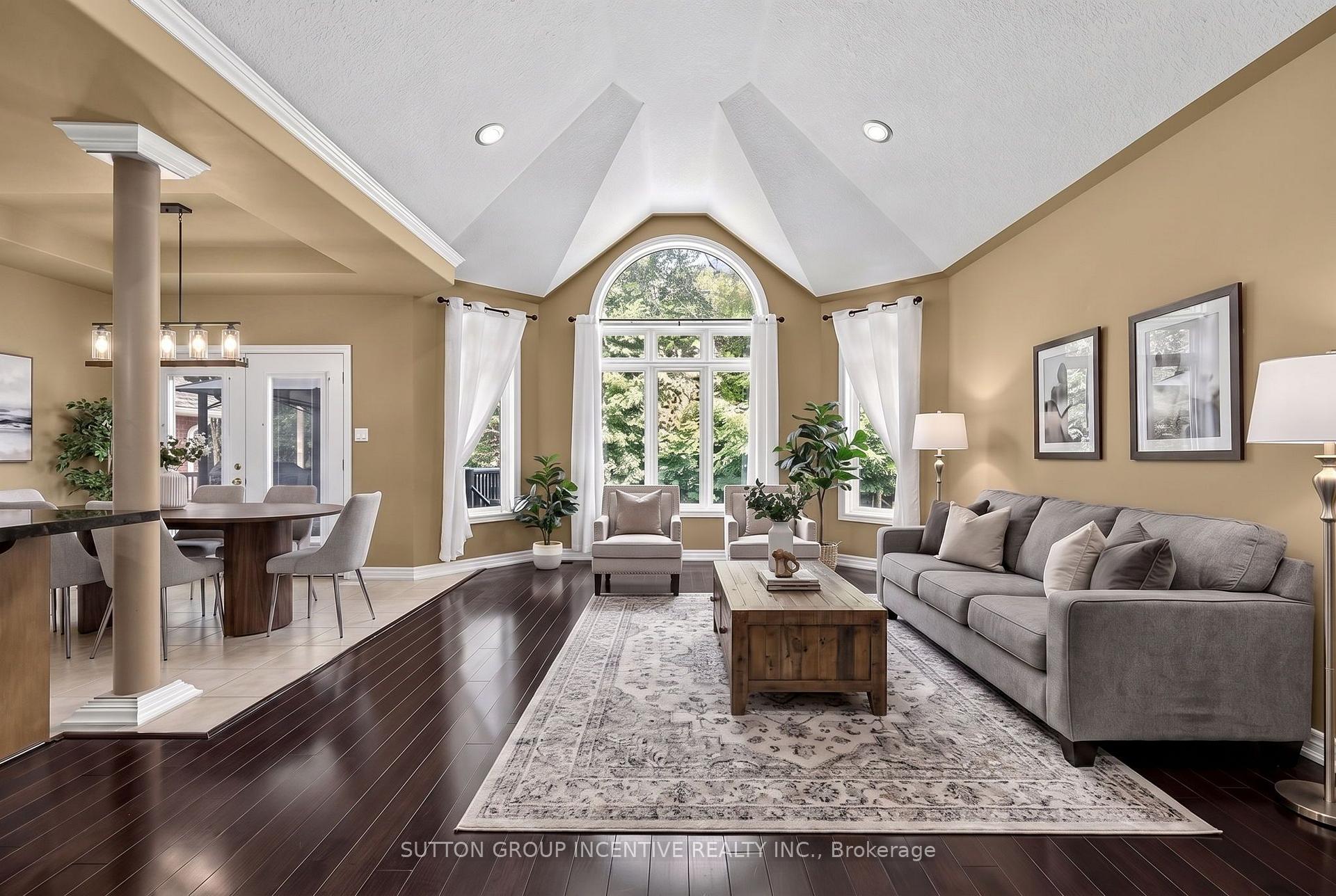 Photo 18 of 102 Cumming Drive, Barrie, Ardagh — HOMEH