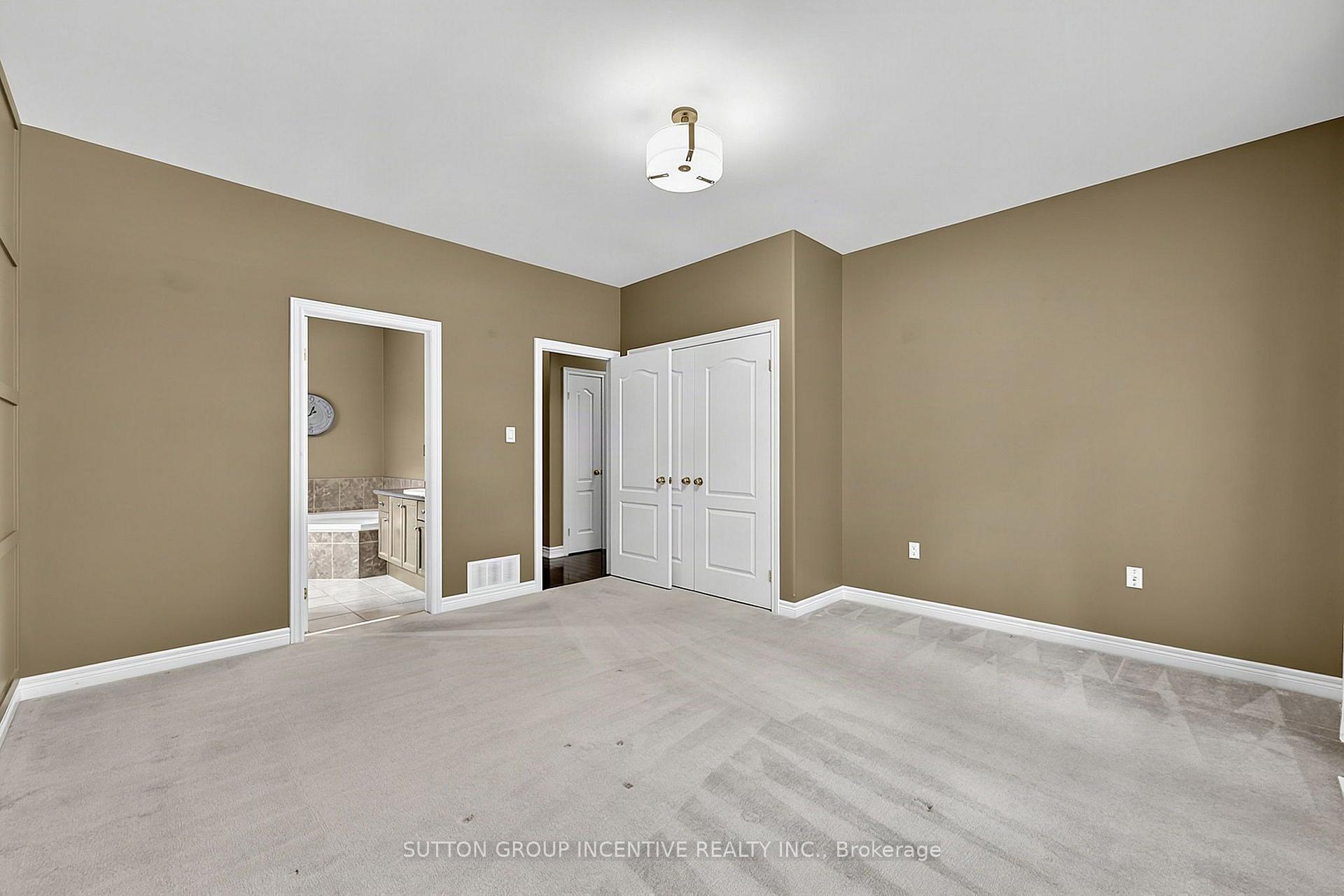 Photo 30 of 102 Cumming Drive, Barrie, Ardagh — HOMEH