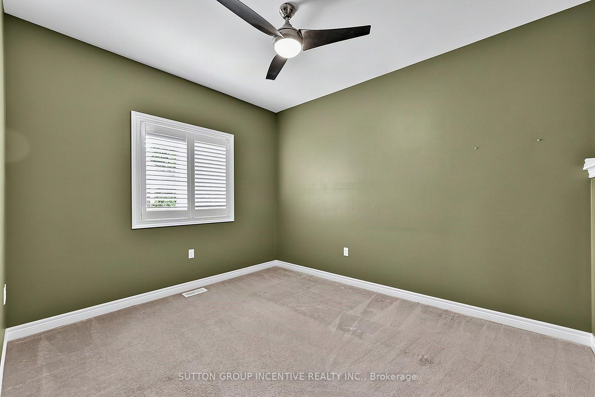 Photo 33 of 102 Cumming Drive, Barrie, Ardagh — HOMEH