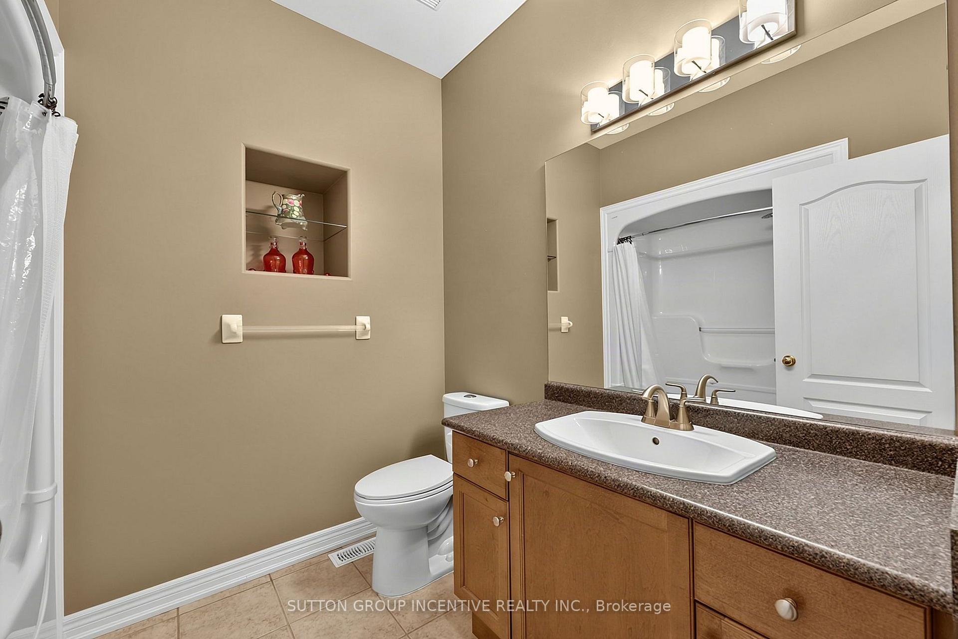 Photo 34 of 102 Cumming Drive, Barrie, Ardagh — HOMEH