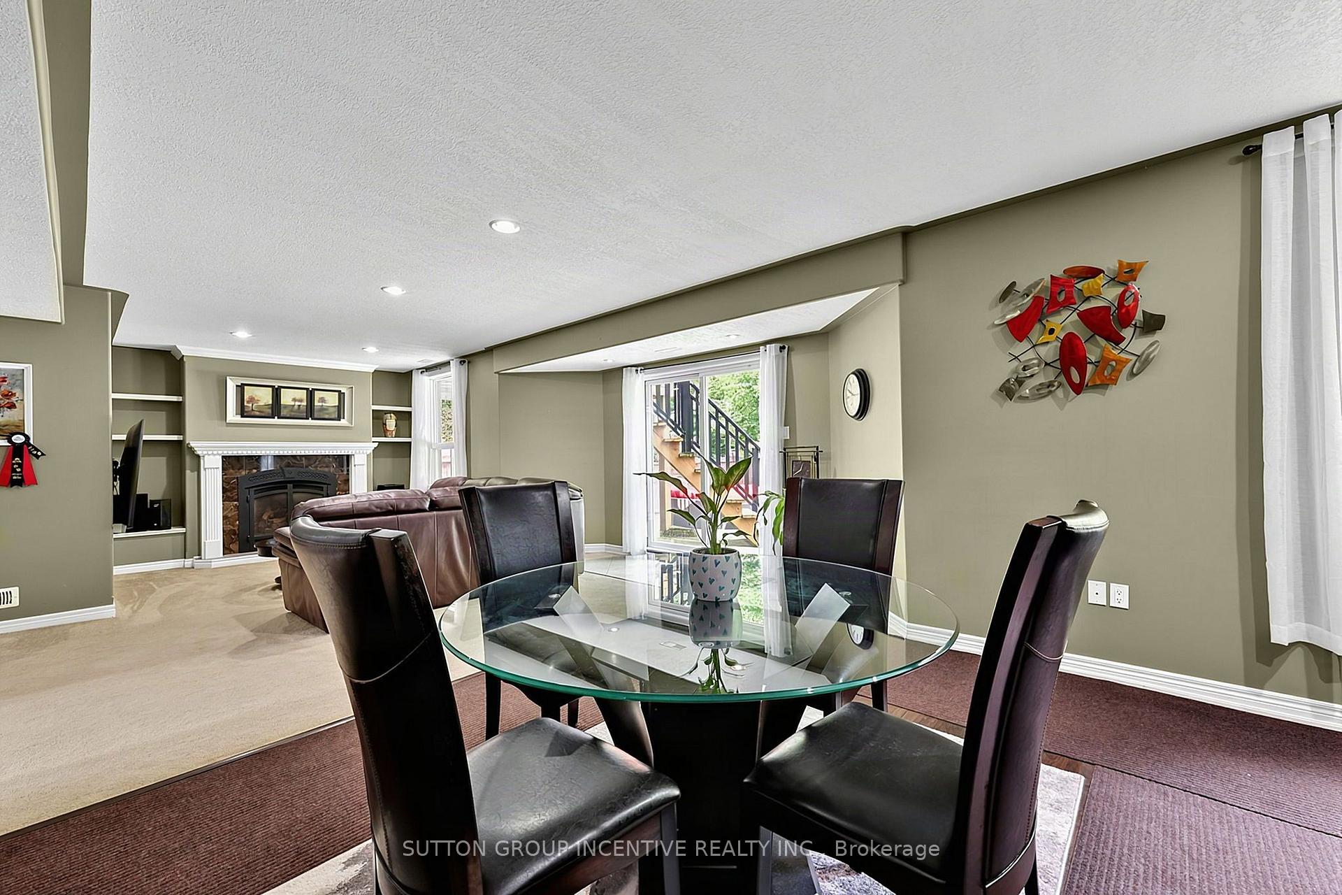 Photo 41 of 102 Cumming Drive, Barrie, Ardagh — HOMEH