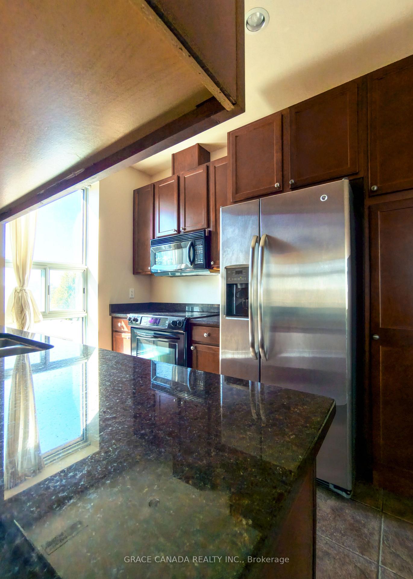 Photo 11 of Unit 308, 1225 Riverside Drive W, Windsor — HOMEH