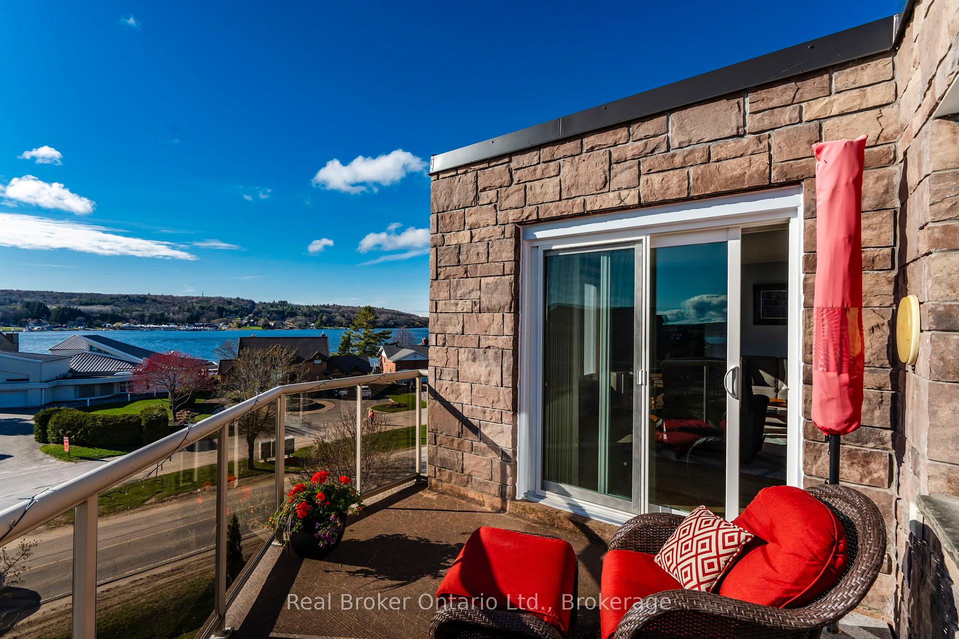 Photo 2 of Unit 402, 11 Beck Boulevard, Penetanguishene — HOMEH