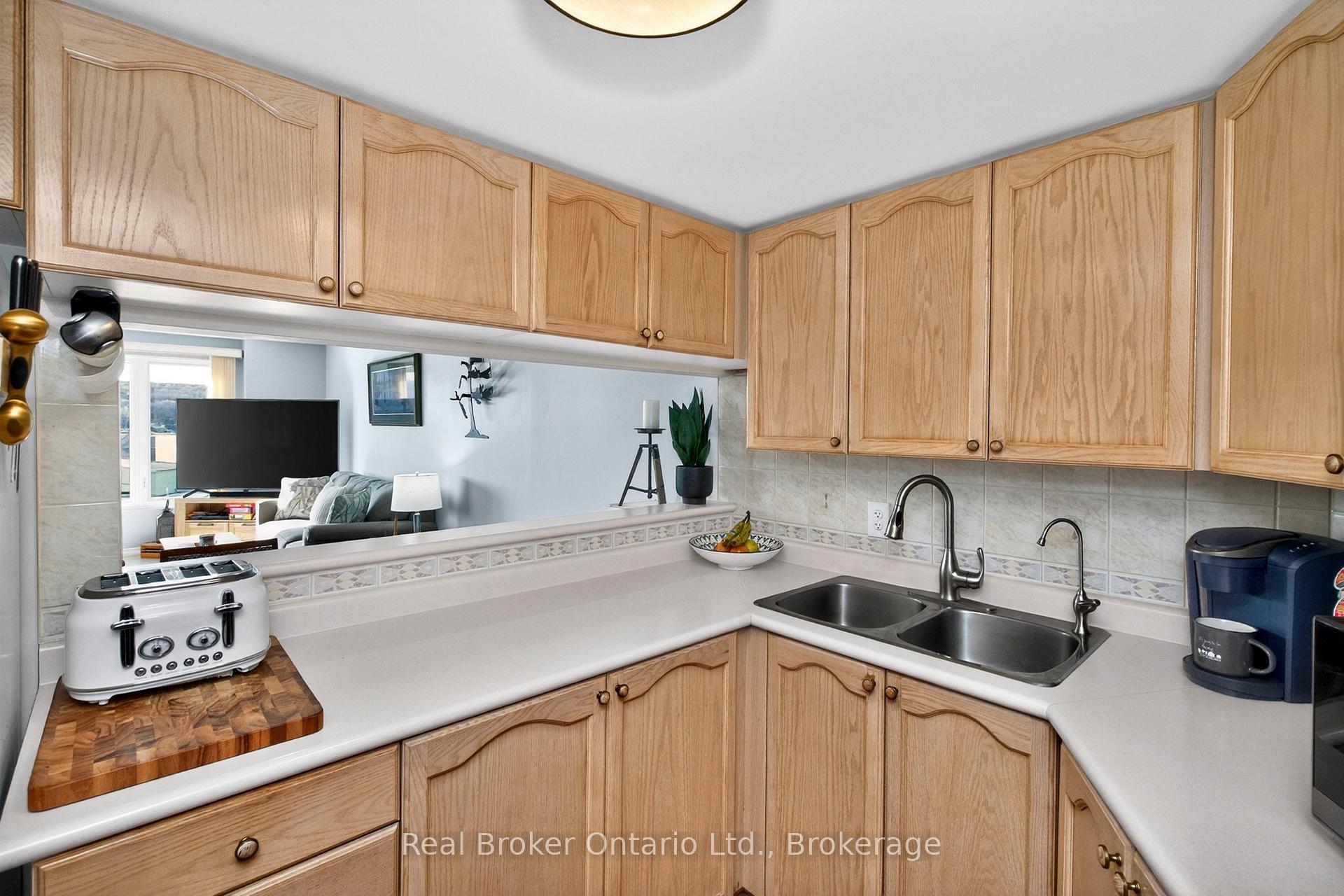 Photo 11 of Unit 402, 11 Beck Boulevard, Penetanguishene — HOMEH