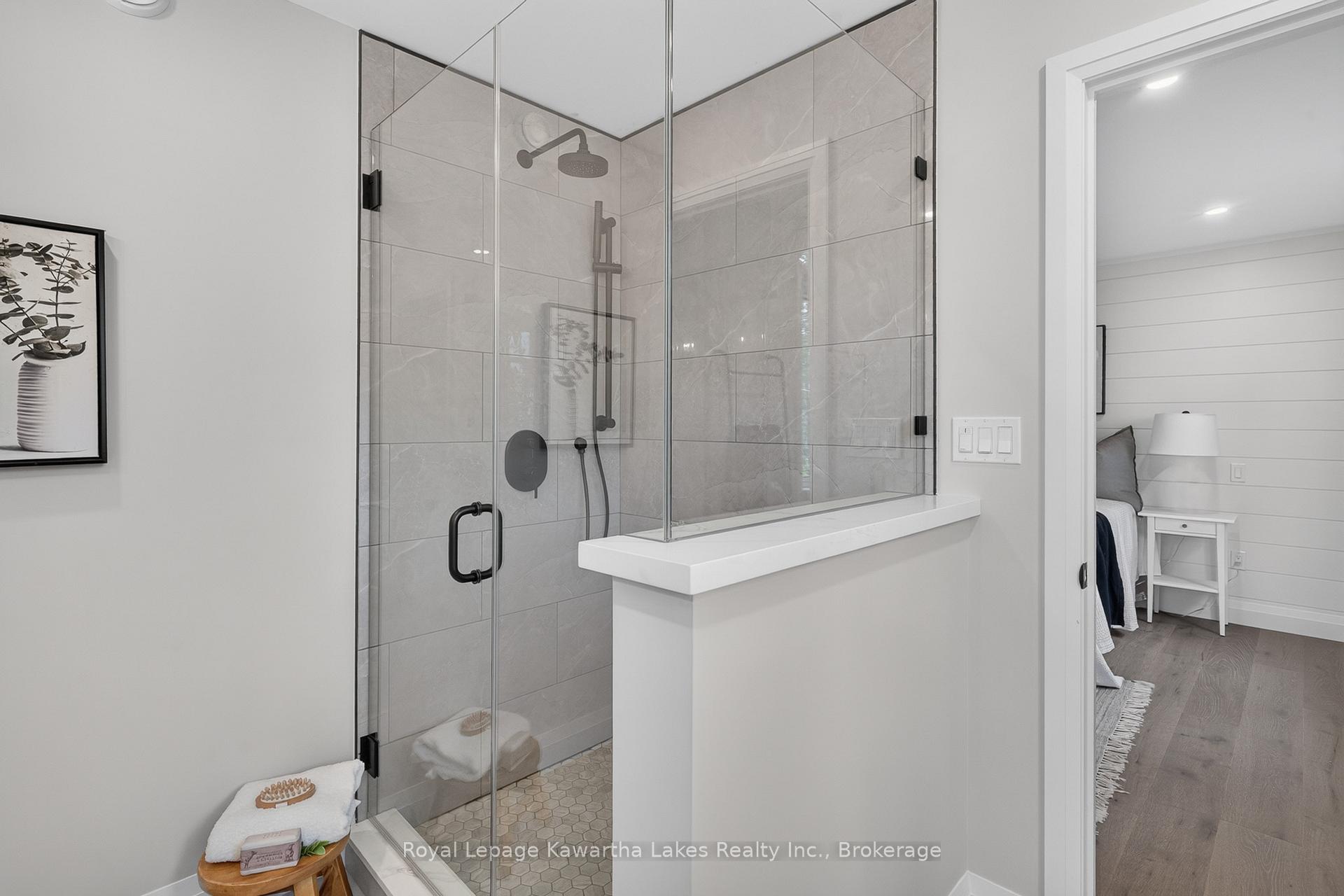 Photo 16 of 22 Murray Street, Kawartha Lakes, Fenelon Falls — HOMEH