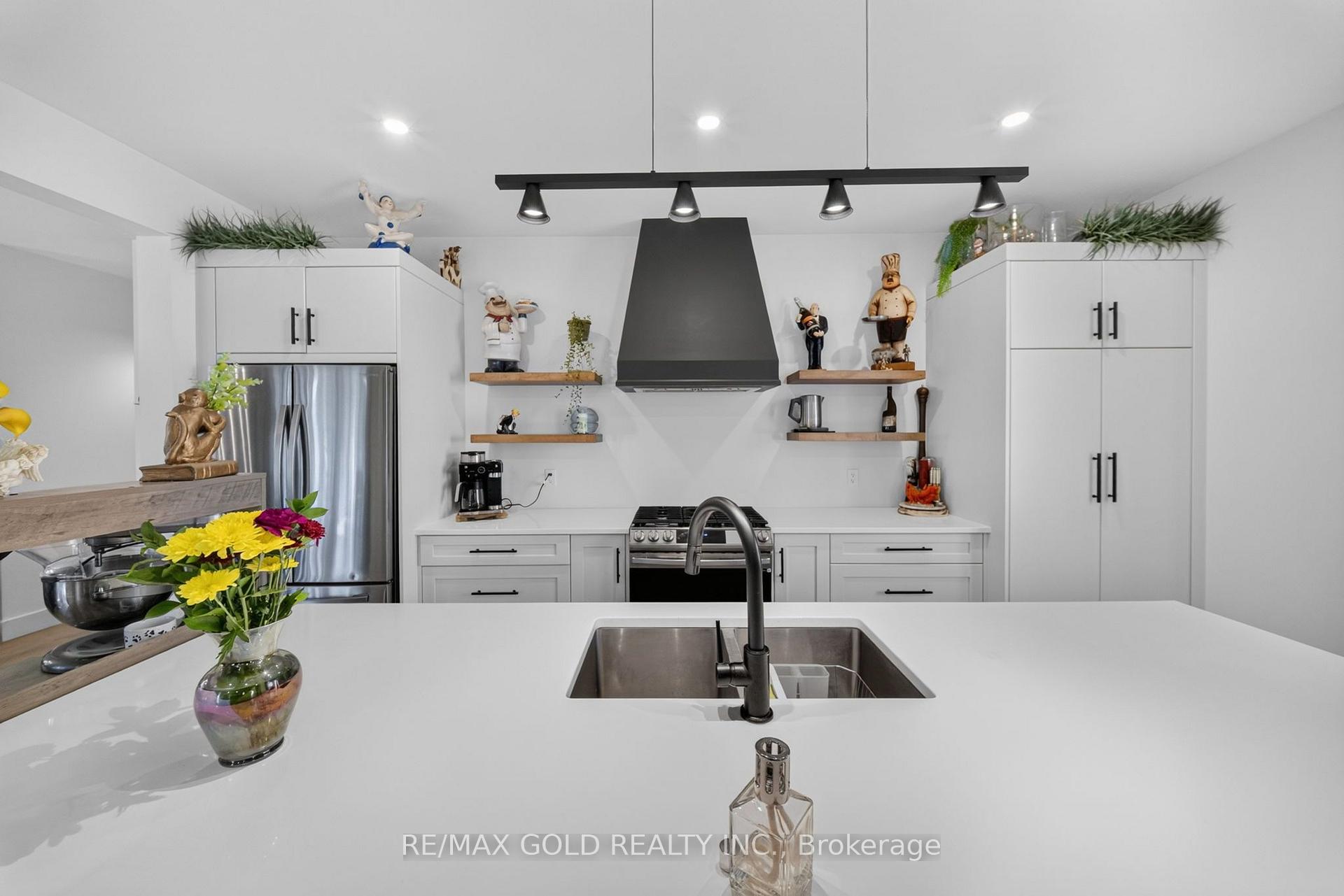 Photo 16 of 67 trailview Drive, Tillsonburg — HOMEH