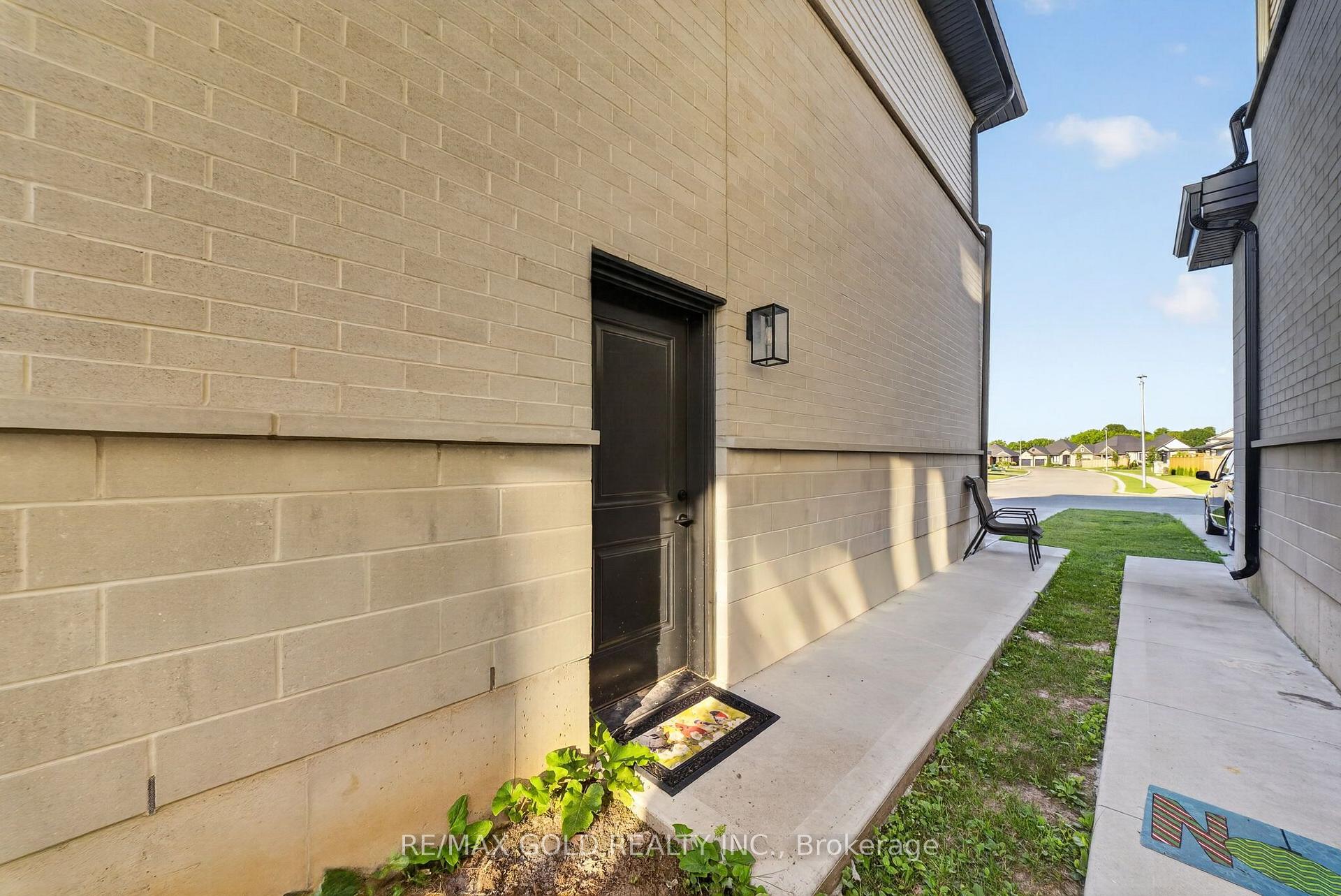 Photo 40 of 67 trailview Drive, Tillsonburg — HOMEH