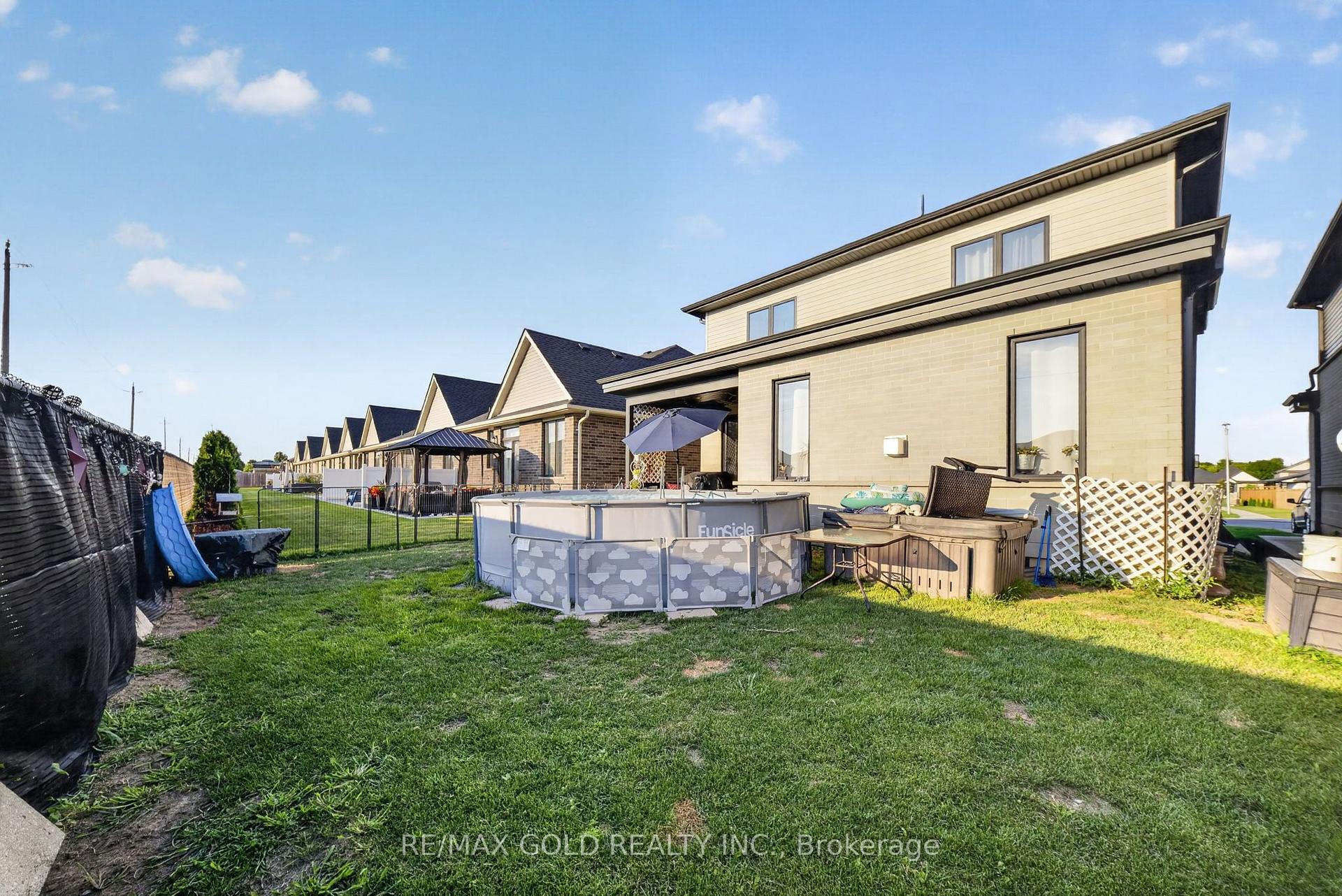 Photo 44 of 67 trailview Drive, Tillsonburg — HOMEH