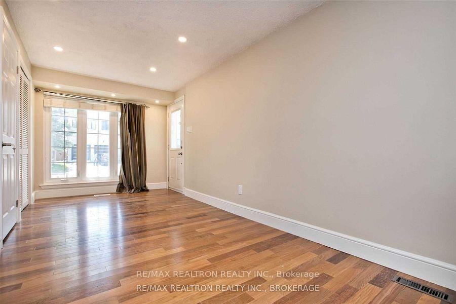 Photo 2 of Unit Lower, 2 Callahan Road, Markham, Unionville — HOMEH