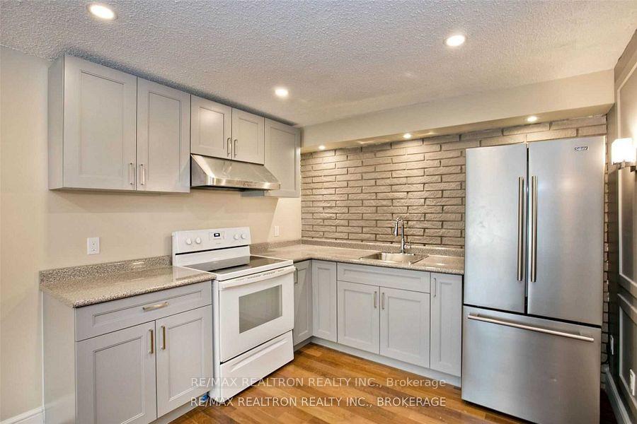 Photo 4 of Unit Lower, 2 Callahan Road, Markham, Unionville — HOMEH