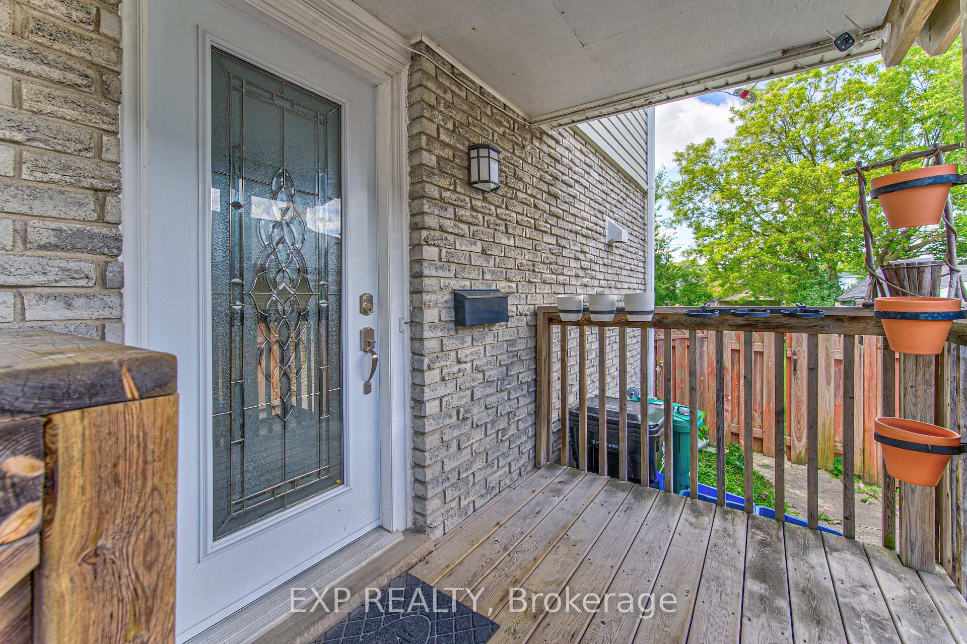 Photo 2 of 98 Monteagle Crescent, Kitchener, Highland West — HOMEH