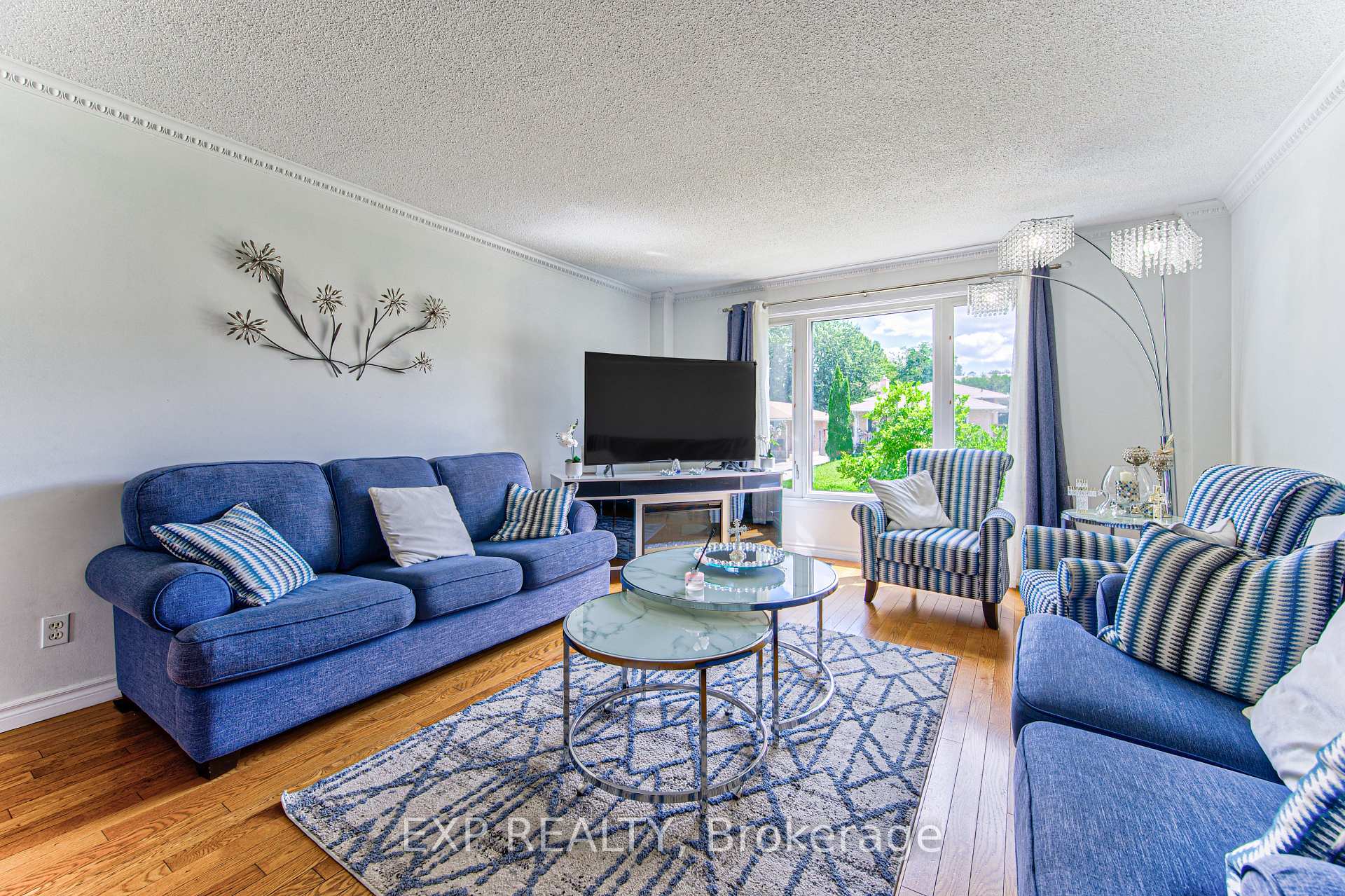 Photo 6 of 98 Monteagle Crescent, Kitchener, Highland West — HOMEH