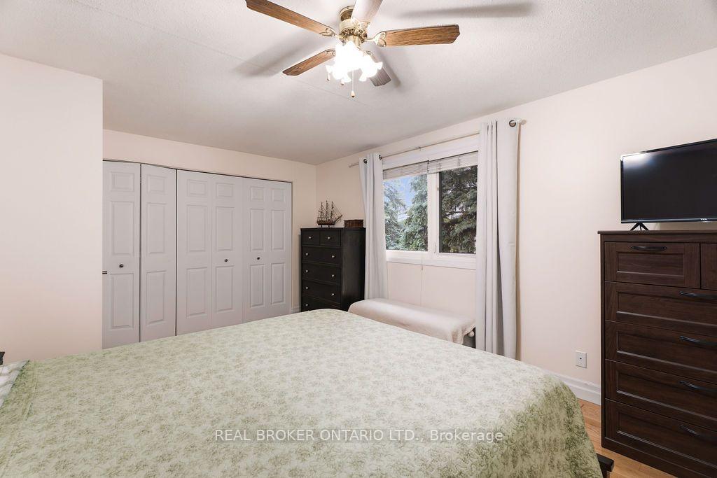 Photo 20 of 1699E Lamoureux Drive, Ottawa, Queenswood Heights South — HOMEH