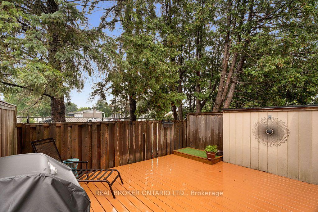 Photo 34 of 1699E Lamoureux Drive, Ottawa, Queenswood Heights South — HOMEH