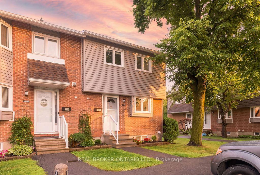 Photo 35 of 1699E Lamoureux Drive, Ottawa, Queenswood Heights South — HOMEH