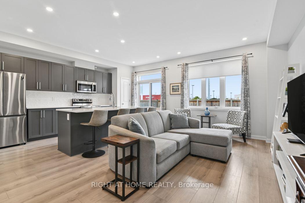 Photo 5 of 512 Prominence Way, Ottawa, Avalon East — HOMEH