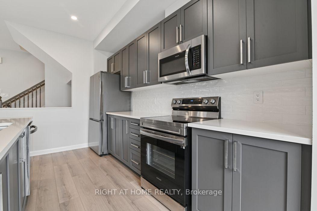 Photo 10 of 512 Prominence Way, Ottawa, Avalon East — HOMEH