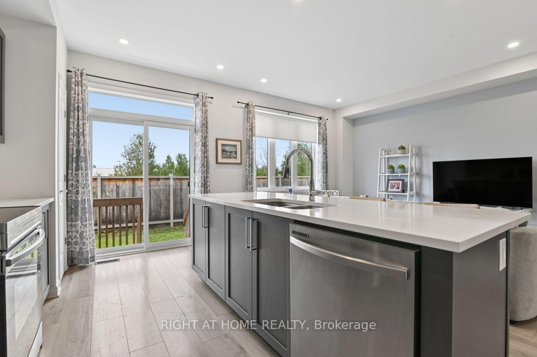 Photo 11 of 512 Prominence Way, Ottawa, Avalon East — HOMEH