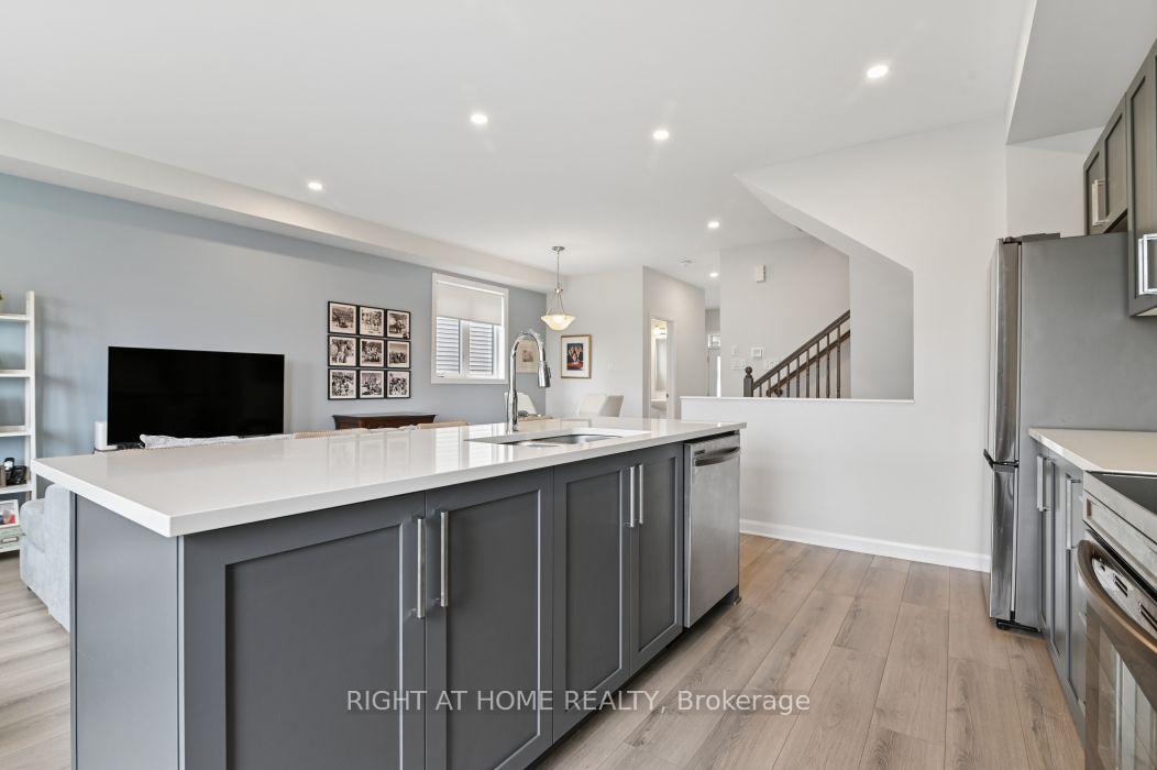 Photo 12 of 512 Prominence Way, Ottawa, Avalon East — HOMEH