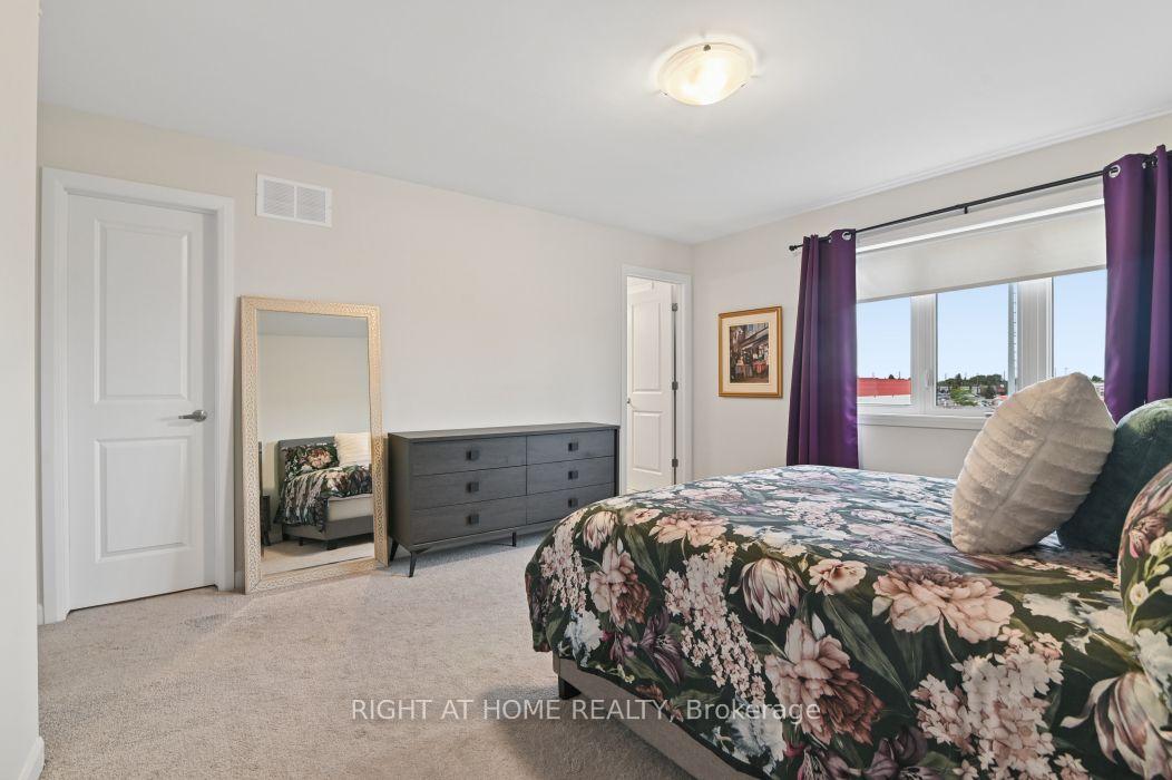 Photo 18 of 512 Prominence Way, Ottawa, Avalon East — HOMEH
