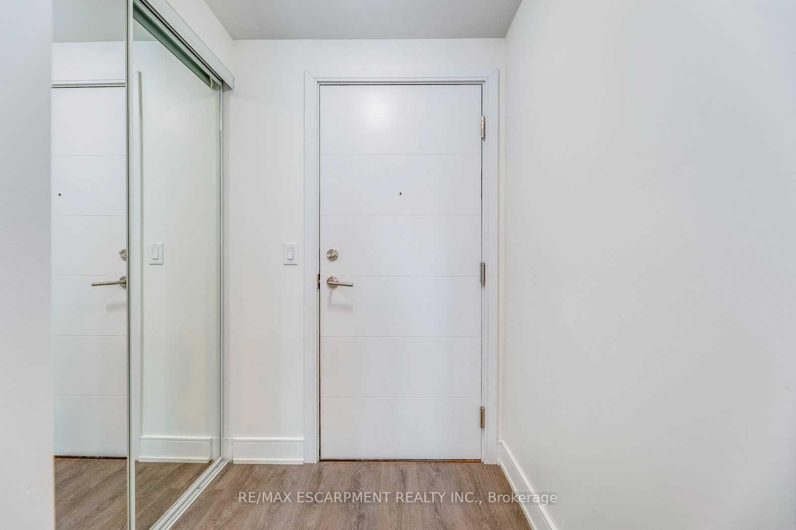 Photo 4 of Unit Lph32, 525 Adelaide Street, Toronto, Waterfront Communities — HOMEH