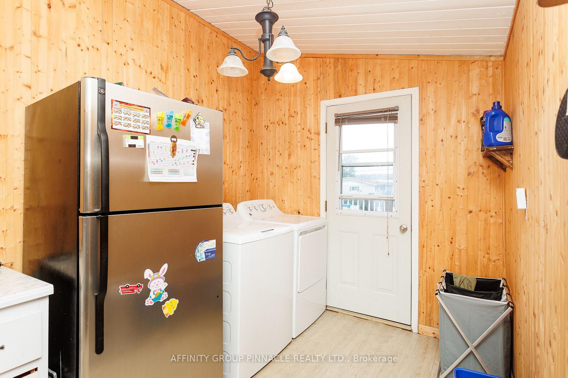 Photo 7 of 124 Cameron Drive, Kawartha Lakes, Fenelon — HOMEH