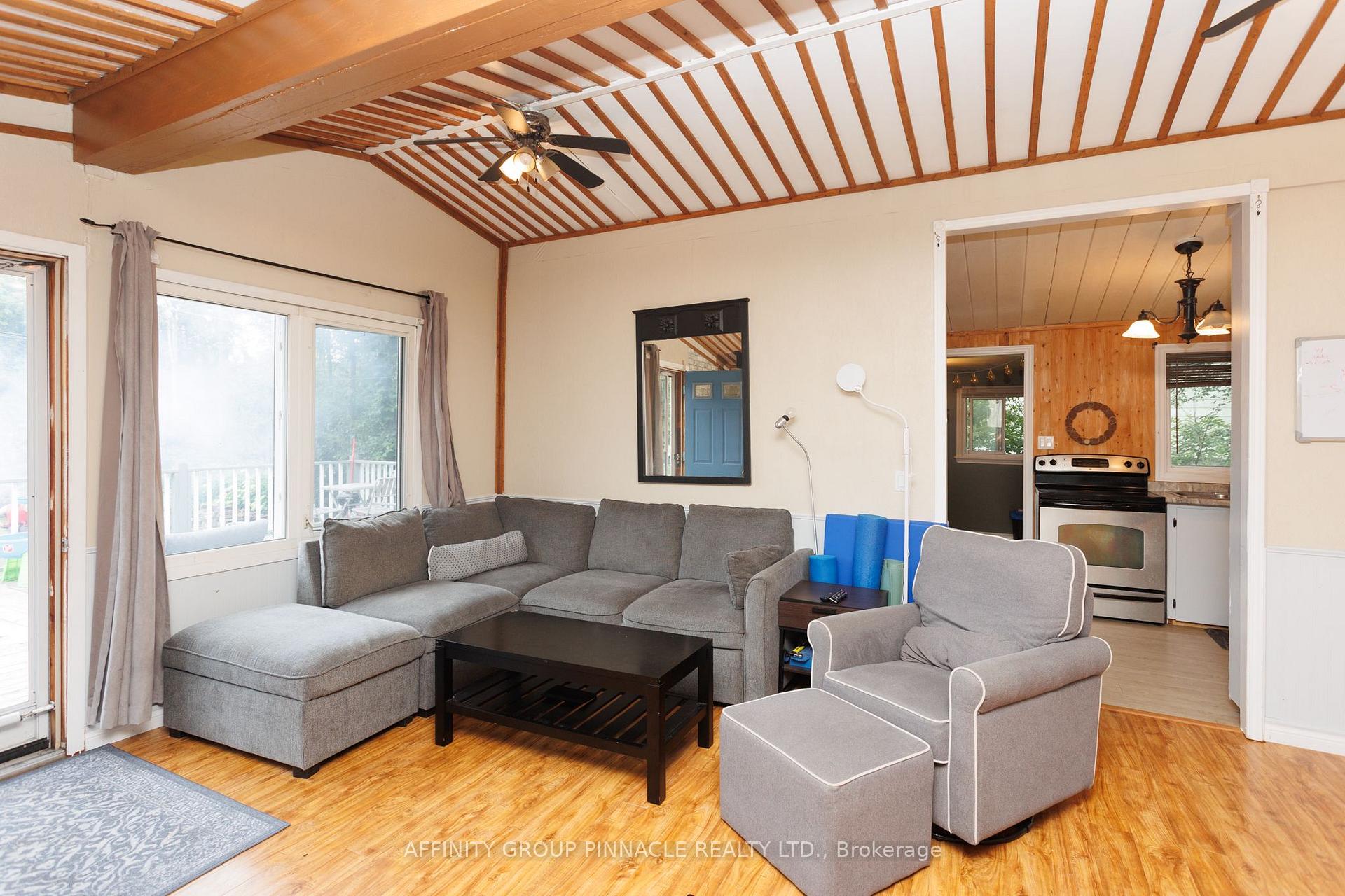 Photo 11 of 124 Cameron Drive, Kawartha Lakes, Fenelon — HOMEH