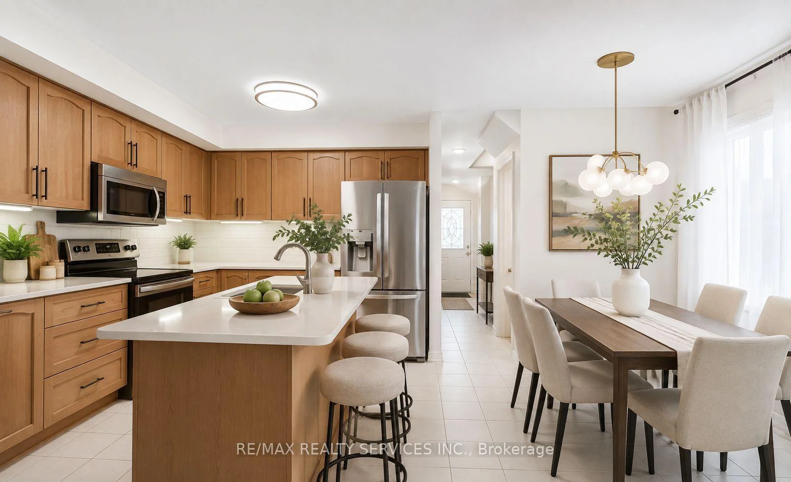 Photo 8 of 39 Cadillac Crescent, Brampton, Fletcher's Meadow — HOMEH